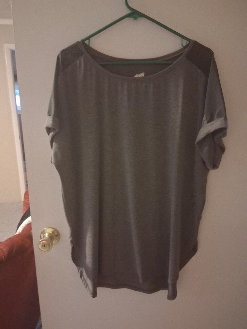 Woman's Grey top Avia s2X (20) excellent condition
